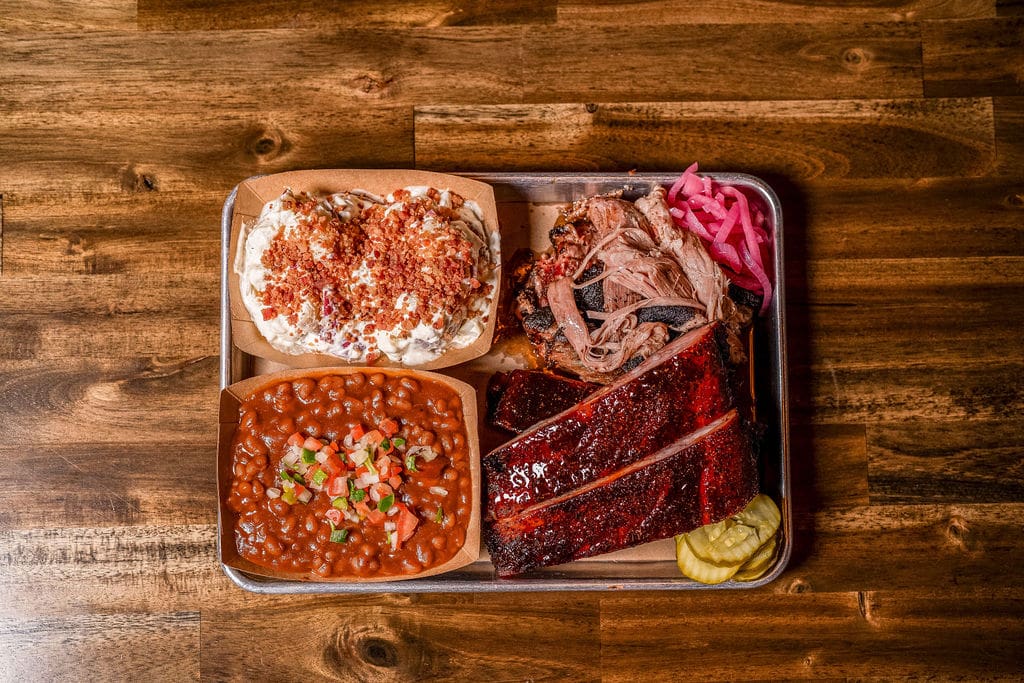 Barbecue platter with various sides